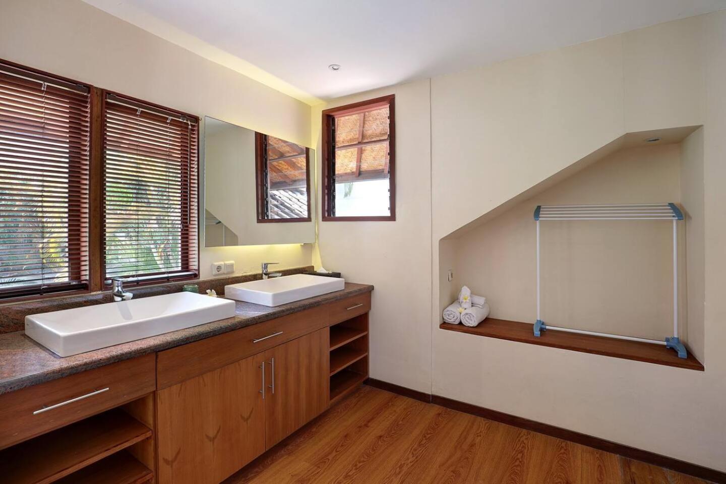 Super Value 4 Bedroom, Walk To Bintang Supermarket Seminyak Exteriér fotografie