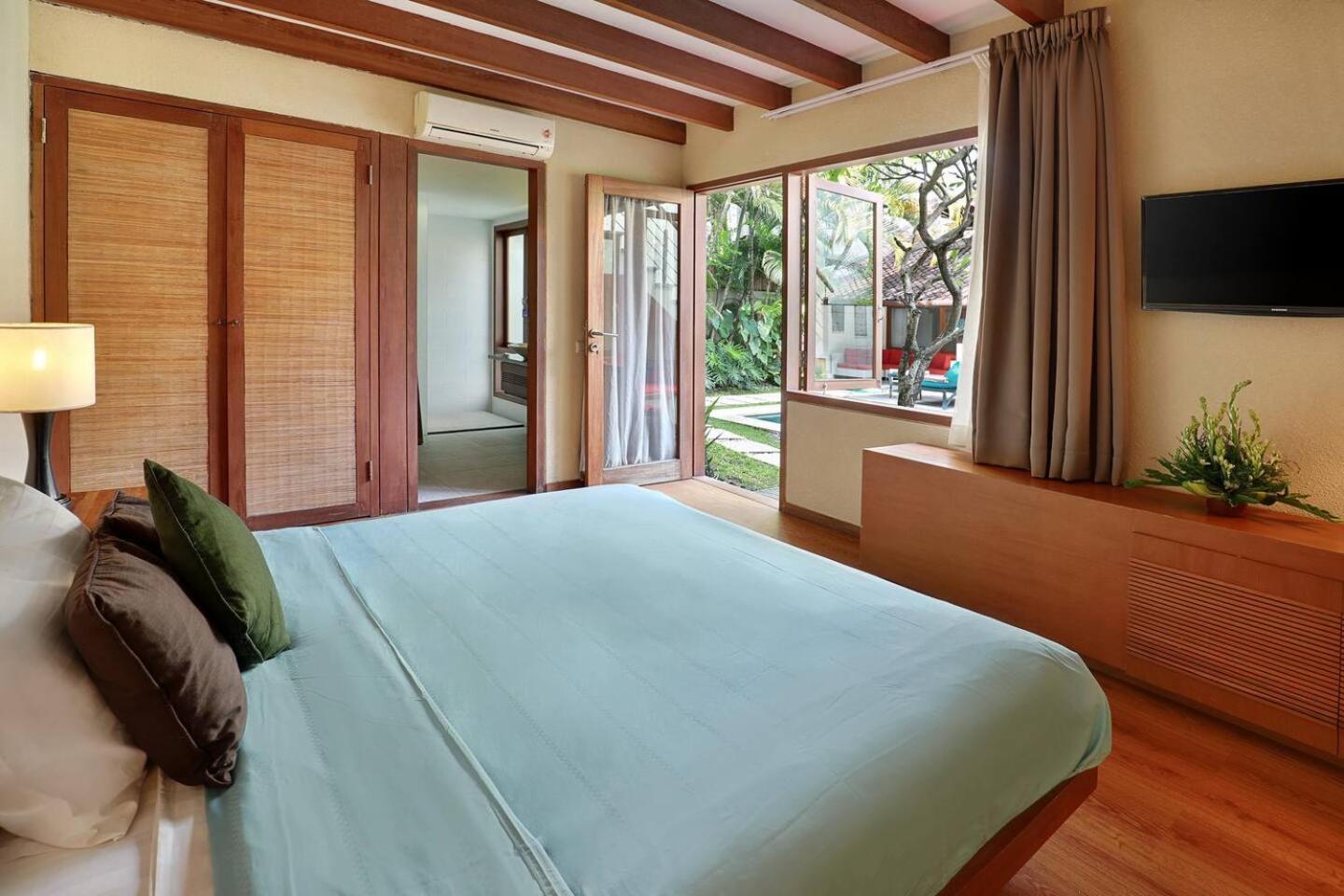 Super Value 4 Bedroom, Walk To Bintang Supermarket Seminyak Exteriér fotografie